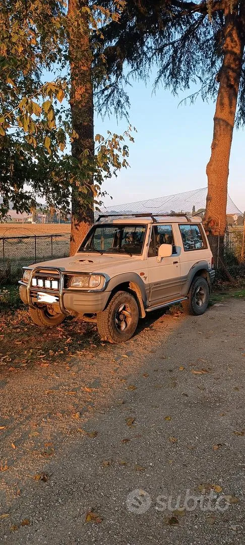 Hyundai Galloper 2000 photo 2