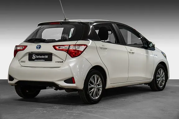 Toyota Yaris 2017 photo 5