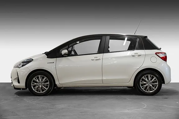 Toyota Yaris 2017 photo 3