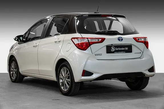 Toyota Yaris 2017 photo 4