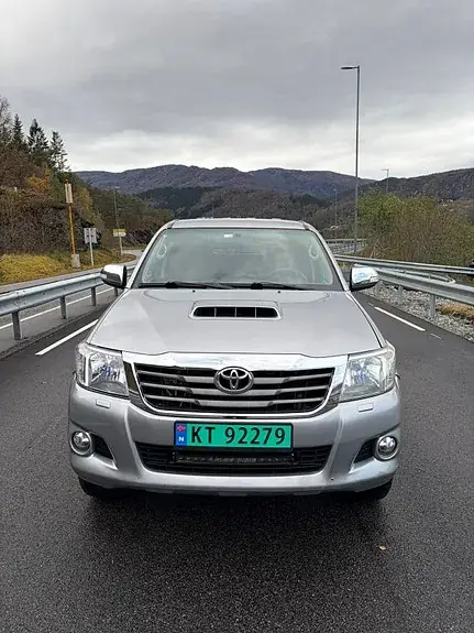 Toyota Hilux 2016 photo 2
