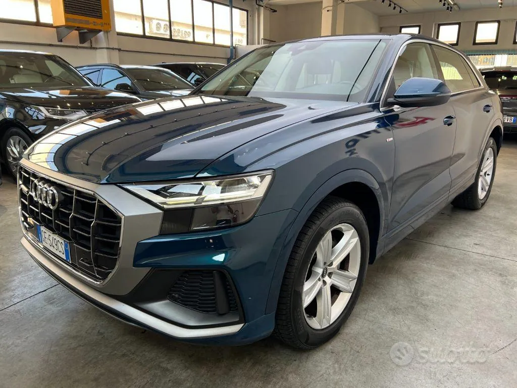 Audi Q8 2021 photo 2