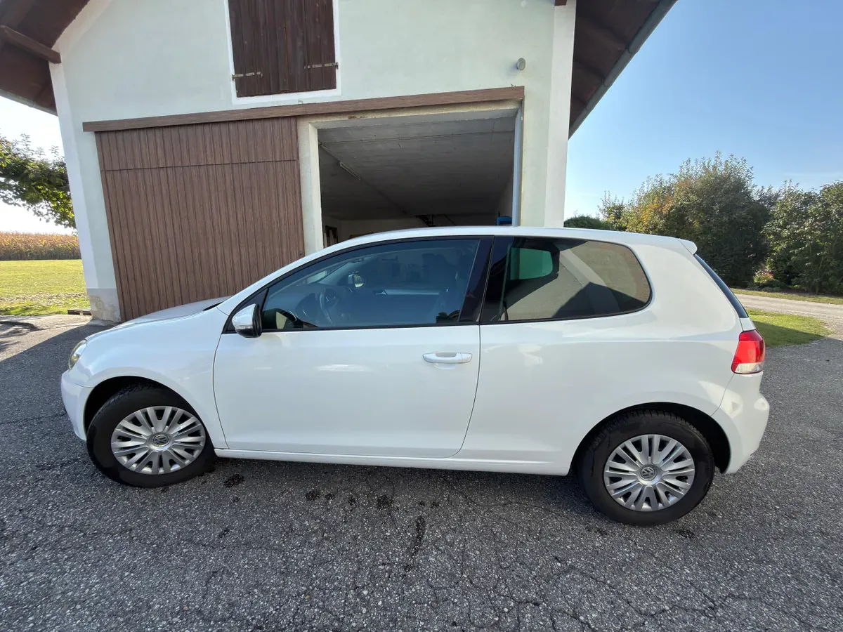 Volkswagen Golf 2011 photo 3