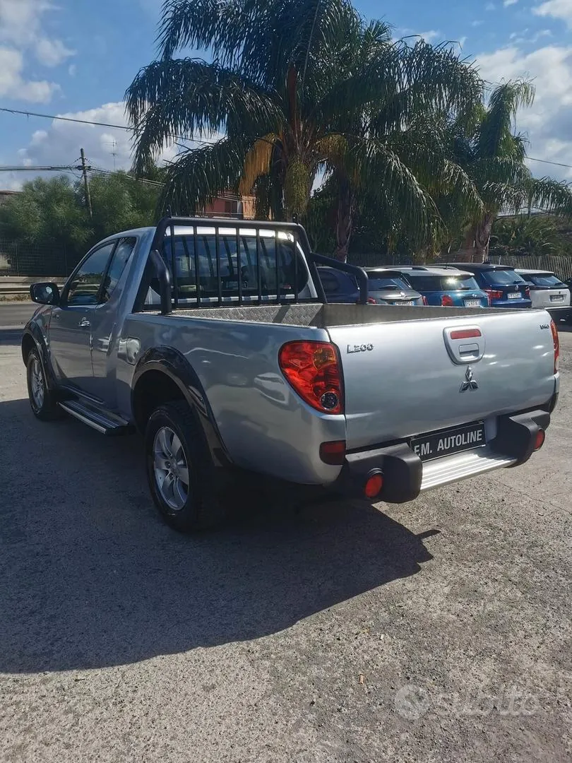 Mitsubishi L200 2006 photo 5