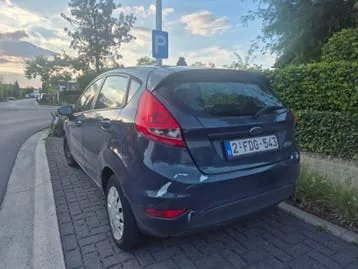Ford Fiesta 2011 photo 3