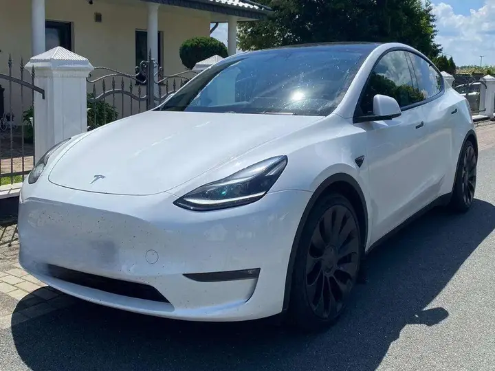 Tesla Model Y 2024 photo 3