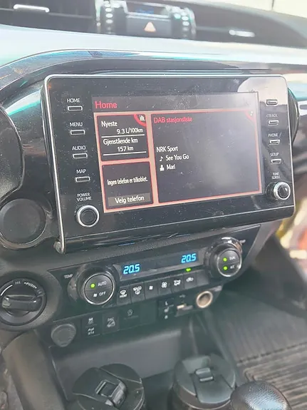 Toyota Hilux 2022 photo 5