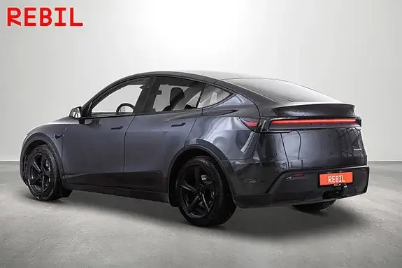 Tesla Model Y 2026 photo 5
