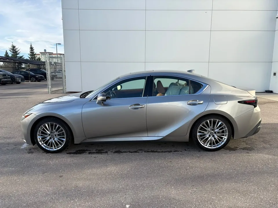 Lexus Is 2021 photo 2
