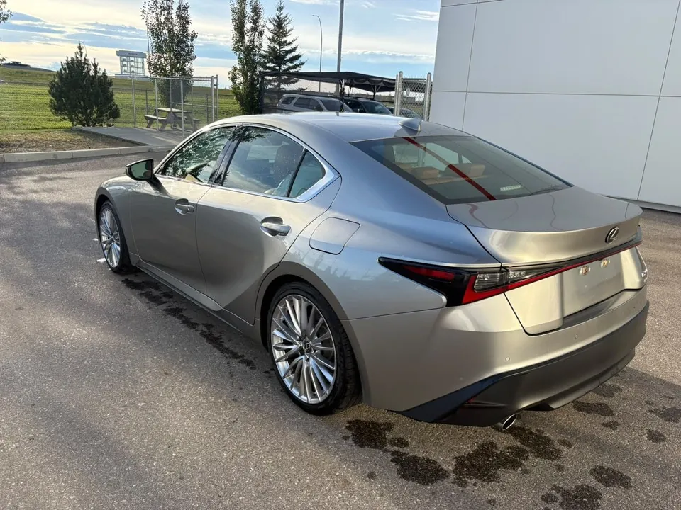 Lexus Is 2021 photo 3