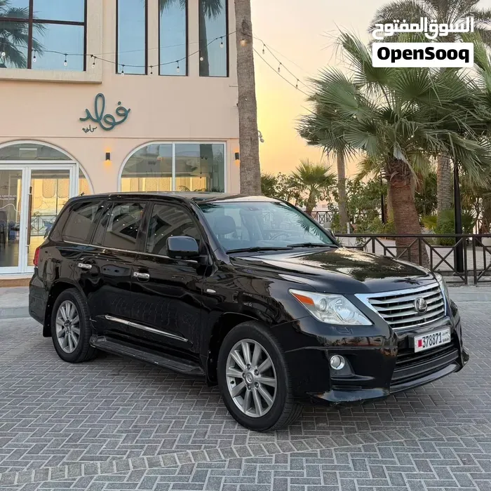 Lexus Lx 570 2010 photo 2