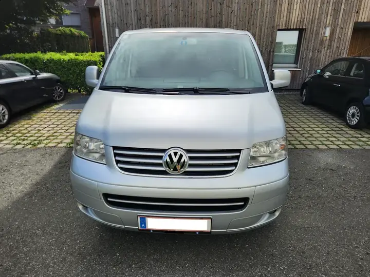 Volkswagen Multivan 2003 photo 2