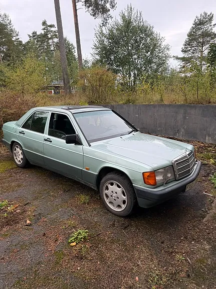 Mercedes-Benz 190 E 1992 photo 2