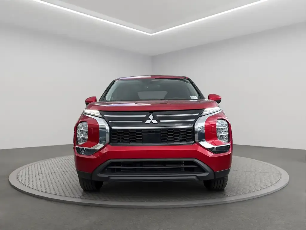 Mitsubishi Outlander 2025 photo 2