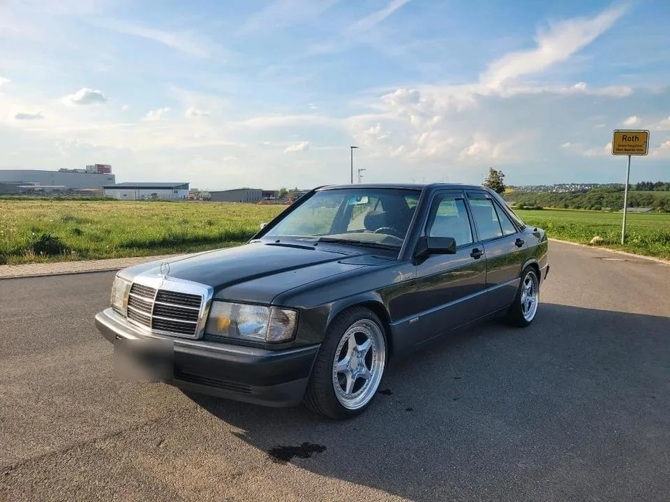 Mercedes-Benz 190E