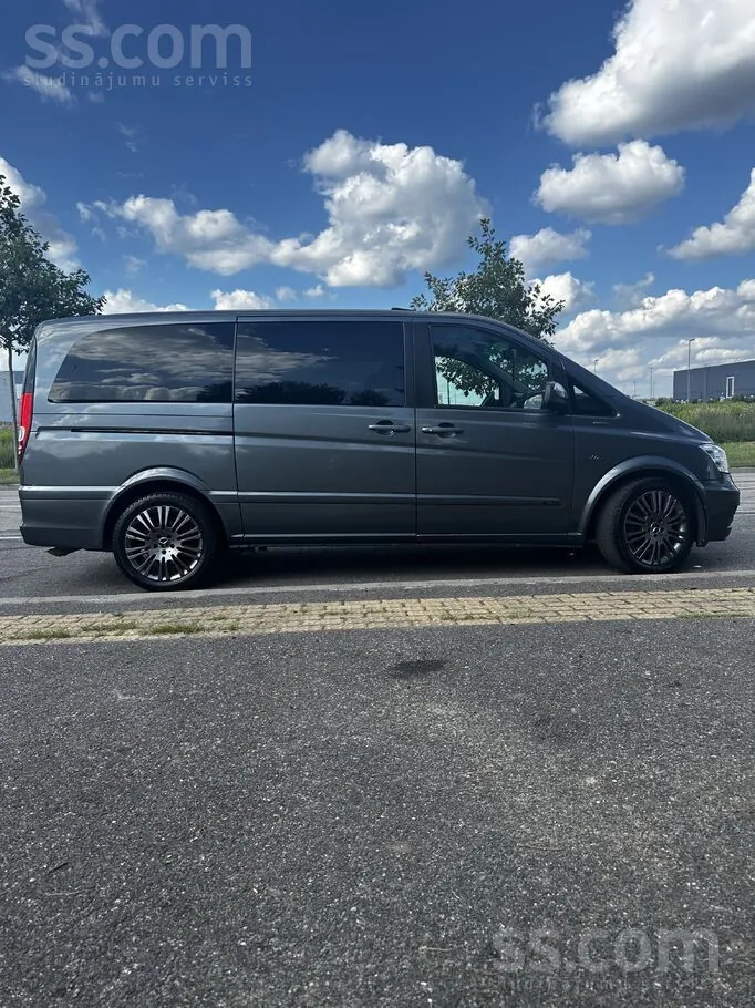 Mercedes-Benz Viano 2011 photo 3