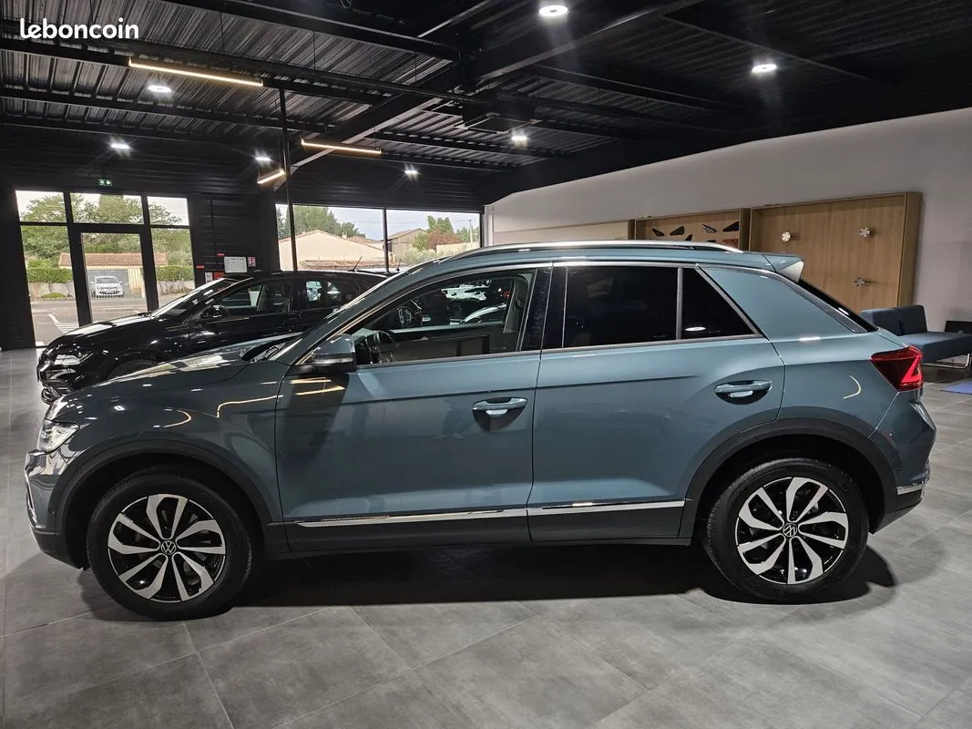 Volkswagen T-Roc 2025 photo 2