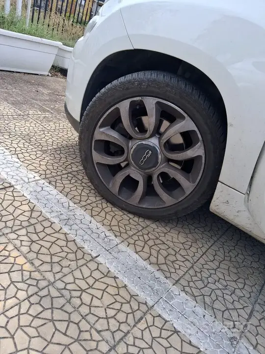 Fiat 500L 2014 photo 2
