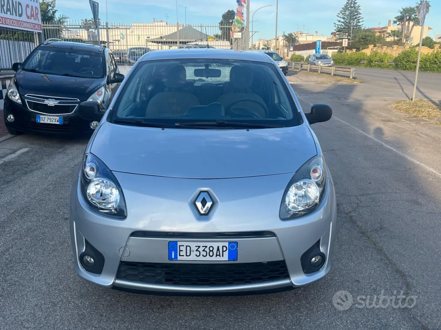 Renault Twingo 2010 photo 2