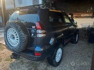 Toyota Land Cruiser 2005 photo 2