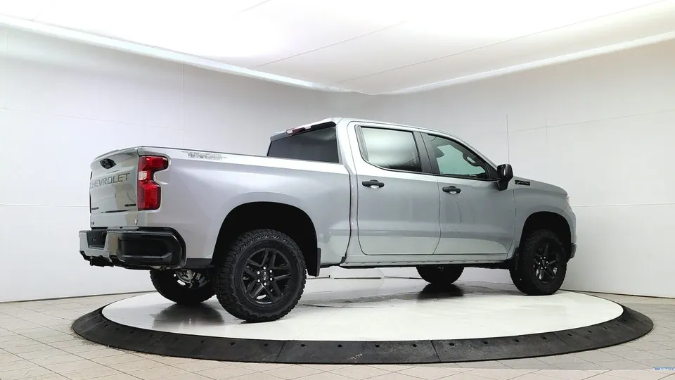 Chevrolet Silverado 1500 2026 photo 4