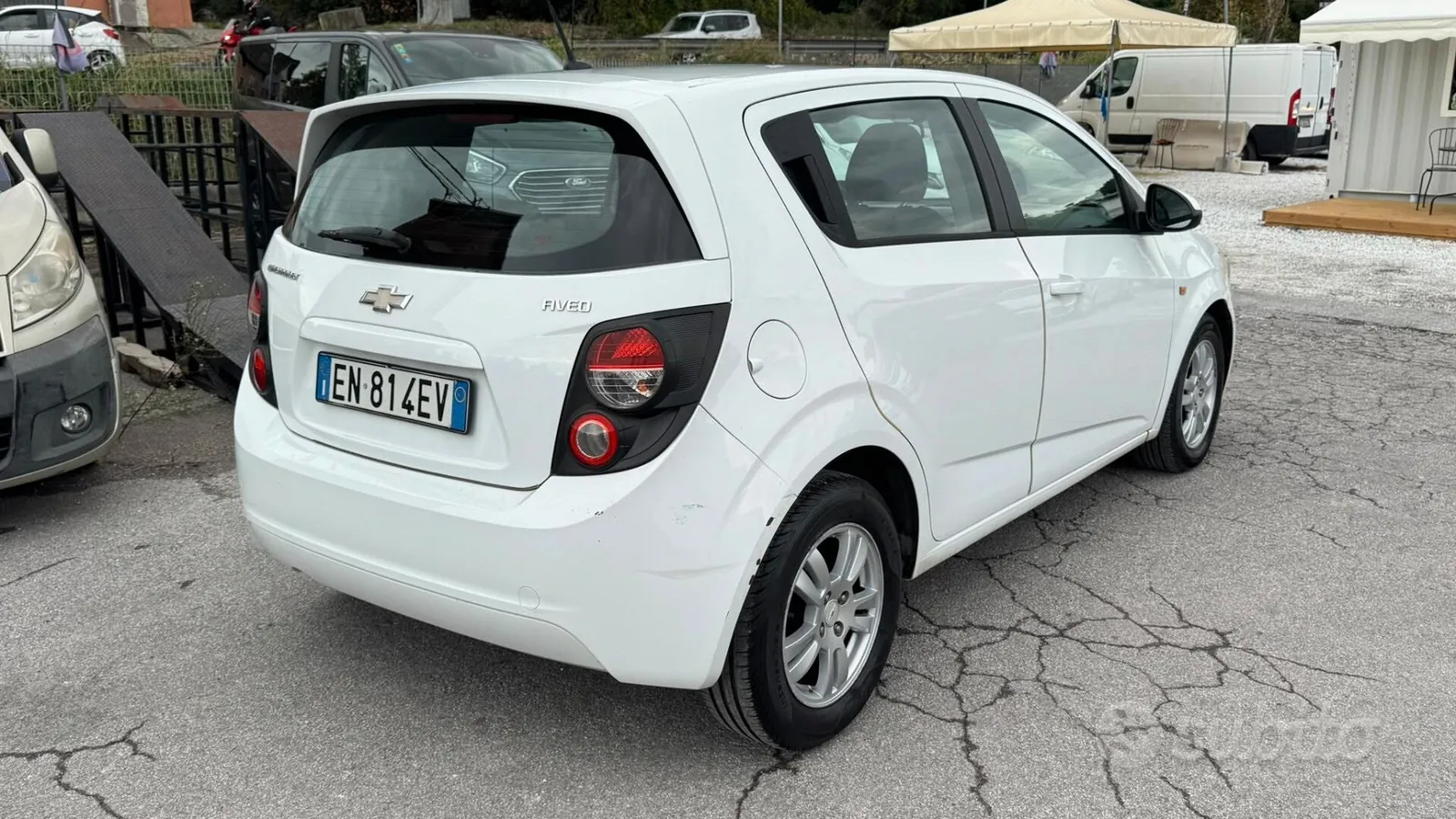 Chevrolet Aveo 2012 photo 3