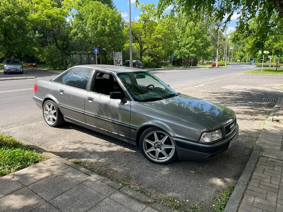 Audi 80