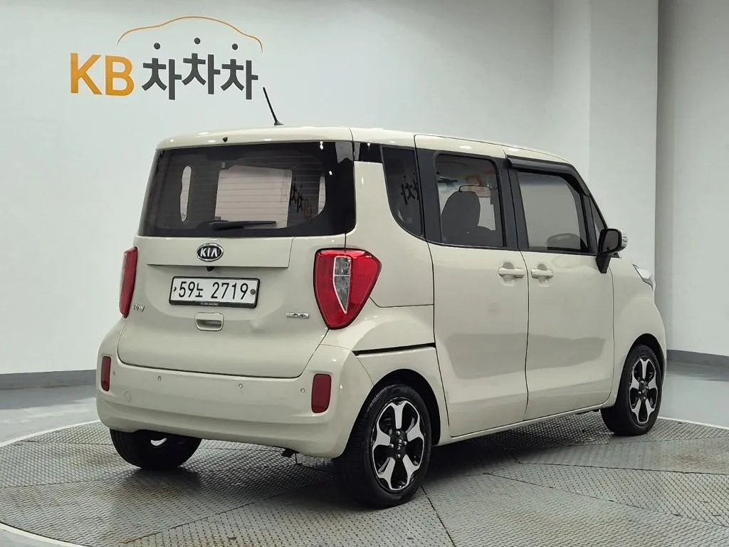 Kia Ray 2012 photo 3