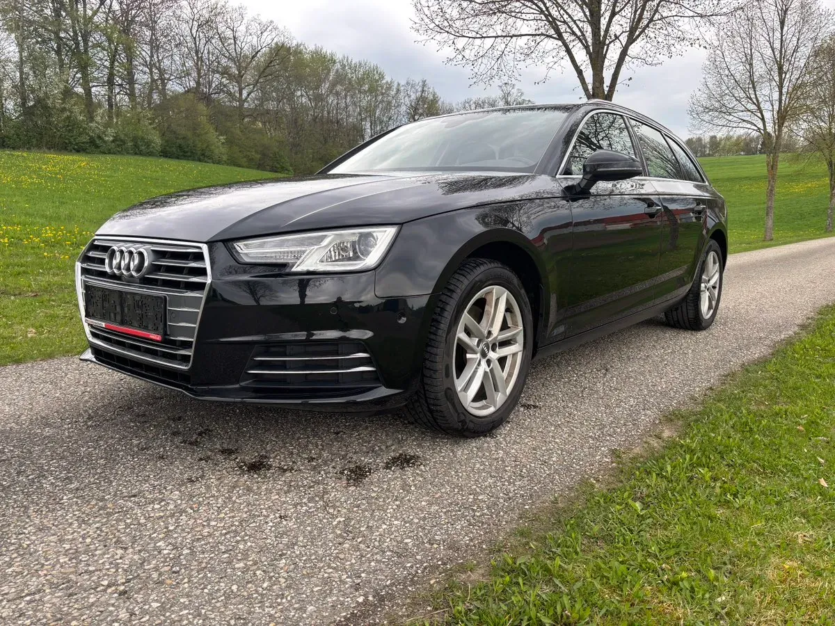 Audi A4 2017 photo 2