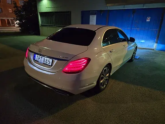 Mercedes-Benz C220 D