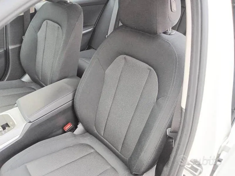 BMW 3 Series 2023 photo 4