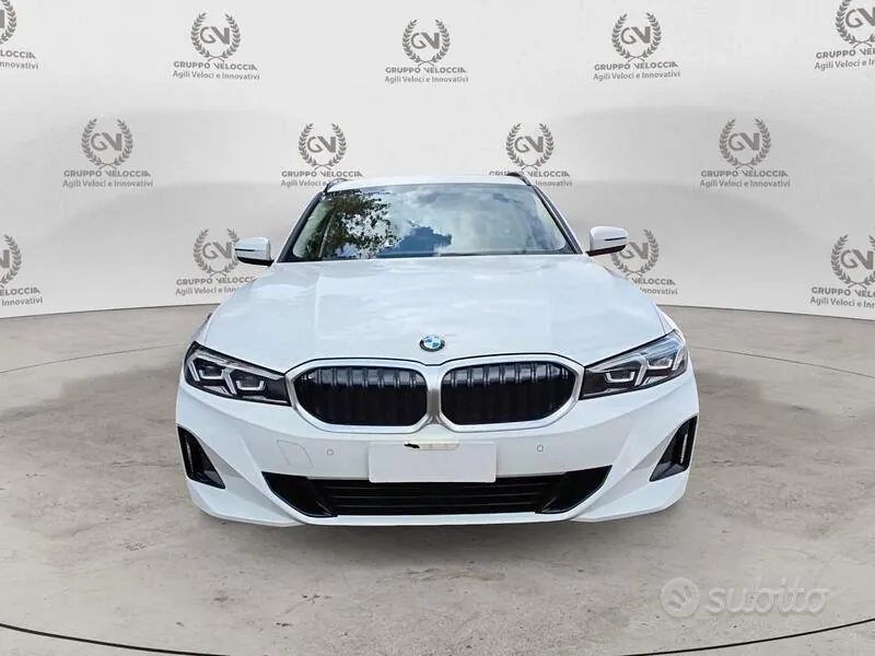 BMW 3 Series 2023 photo 3