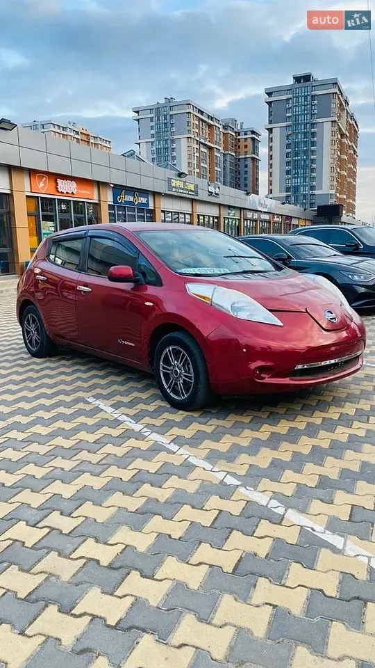 Nissan Leaf 2013 photo 2