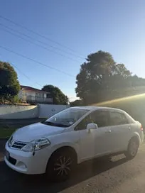 Nissan Tiida 2012 photo 2