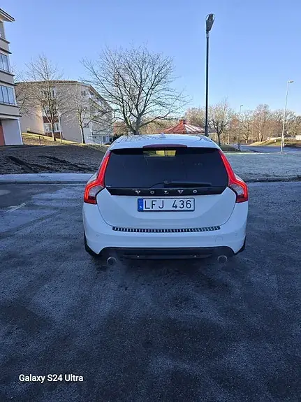Volvo V60 2011 photo 2