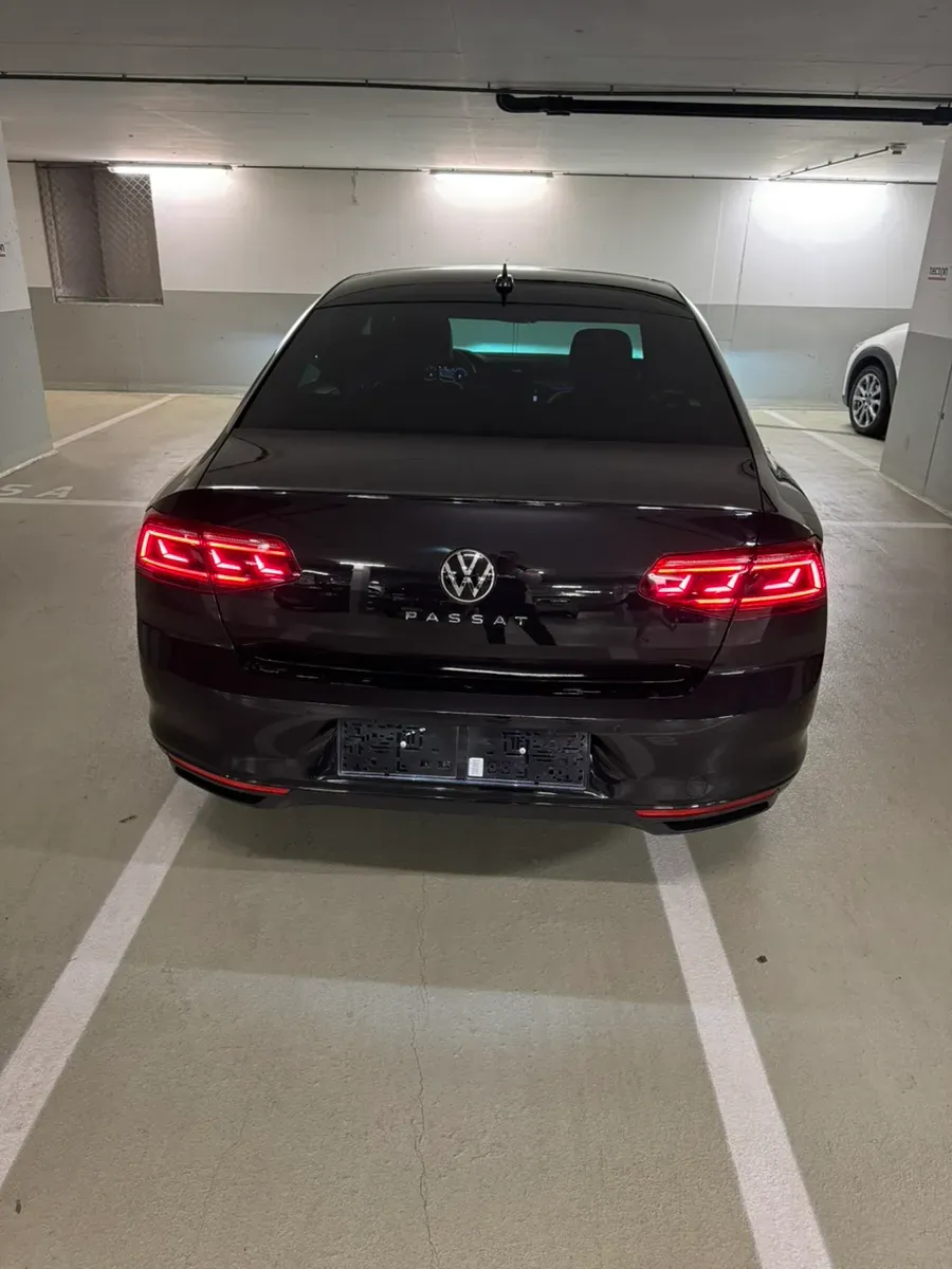 Volkswagen Passat 2021 photo 3