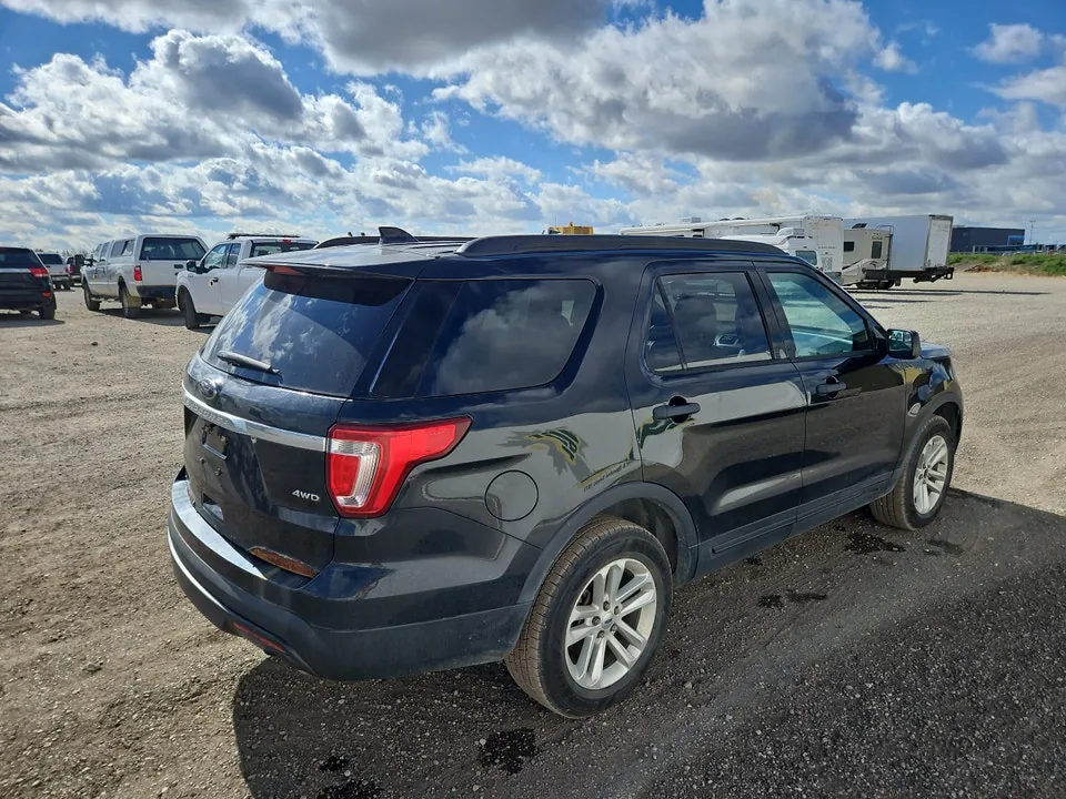 Ford Explorer 2017 photo 4