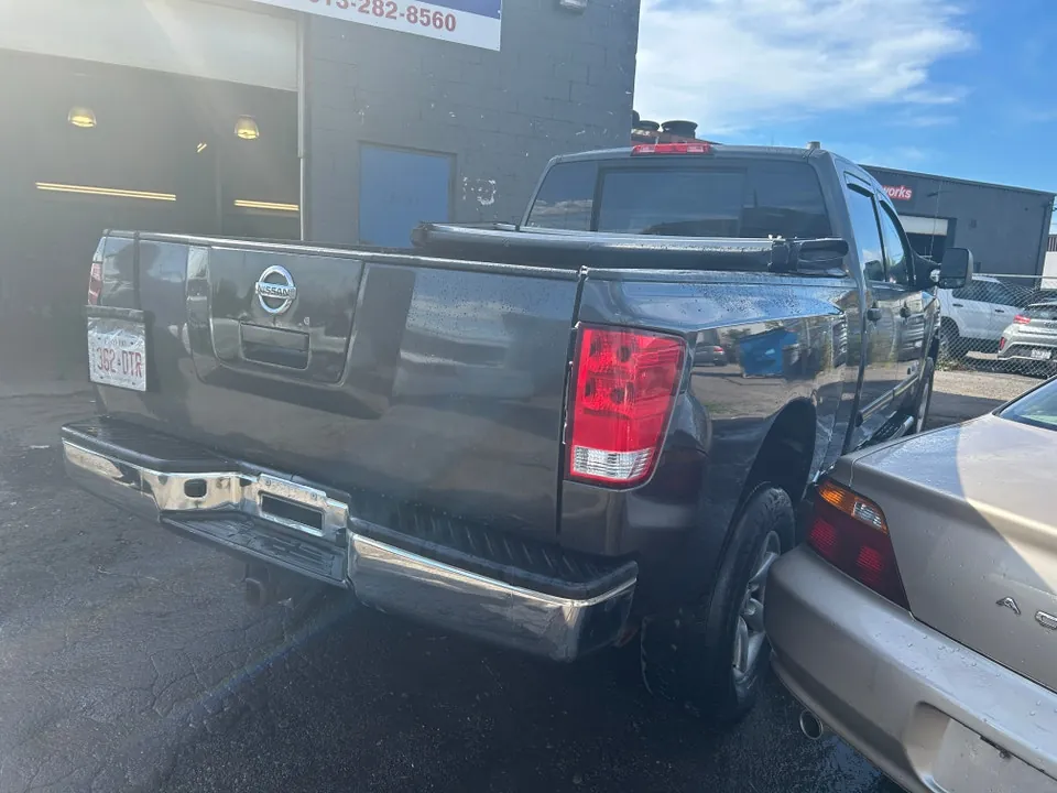 Nissan Titan 2011 photo 4