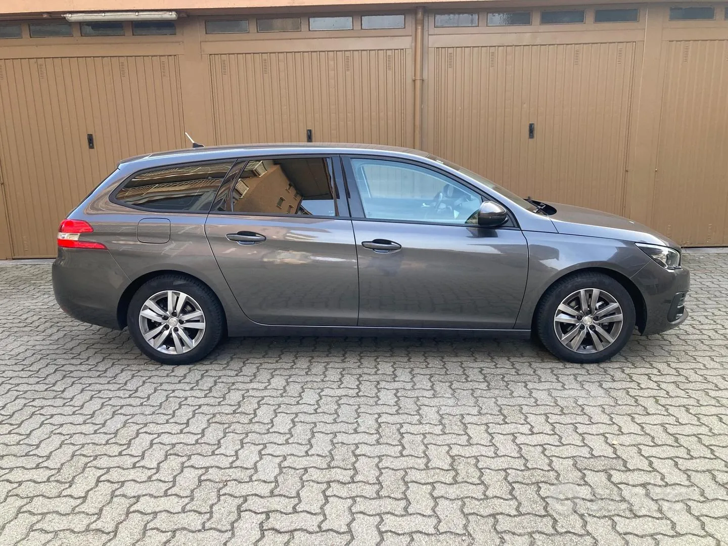 Peugeot 308 2017 photo 3