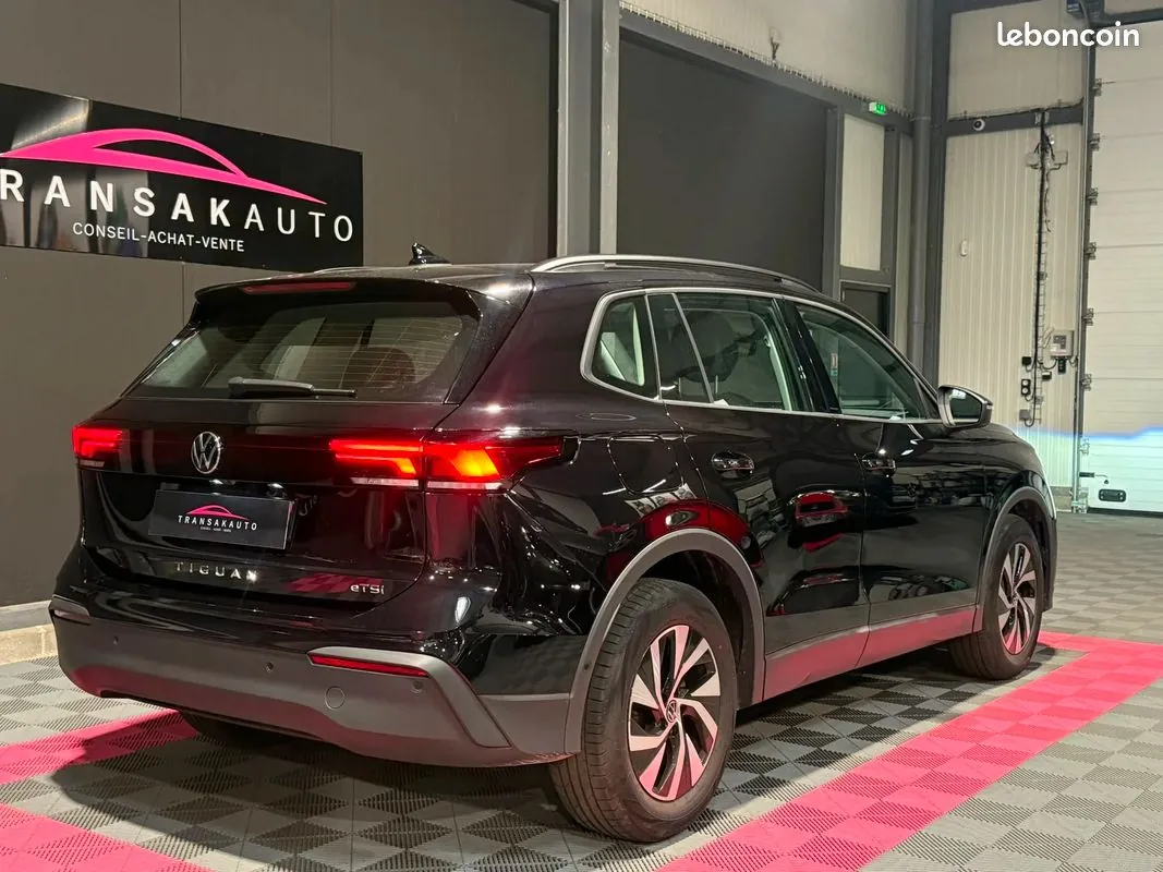 Volkswagen Tiguan 2024 photo 3