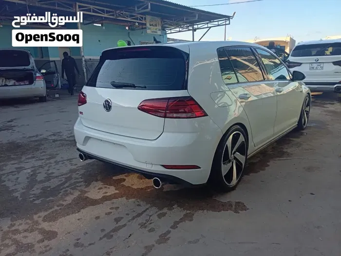 Volkswagen Golf Gti 2020 photo 2