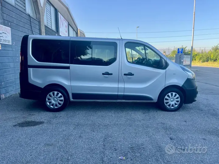 Nissan Nv300 2018 photo 4