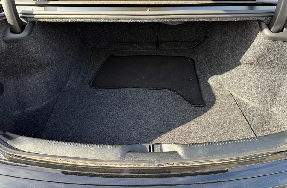 Chrysler 300 2023 photo 5
