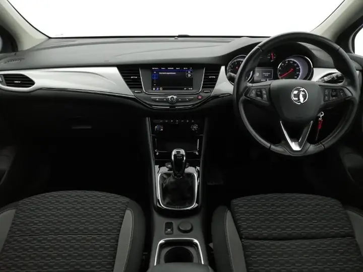 Vauxhall Astra 2021 photo 3
