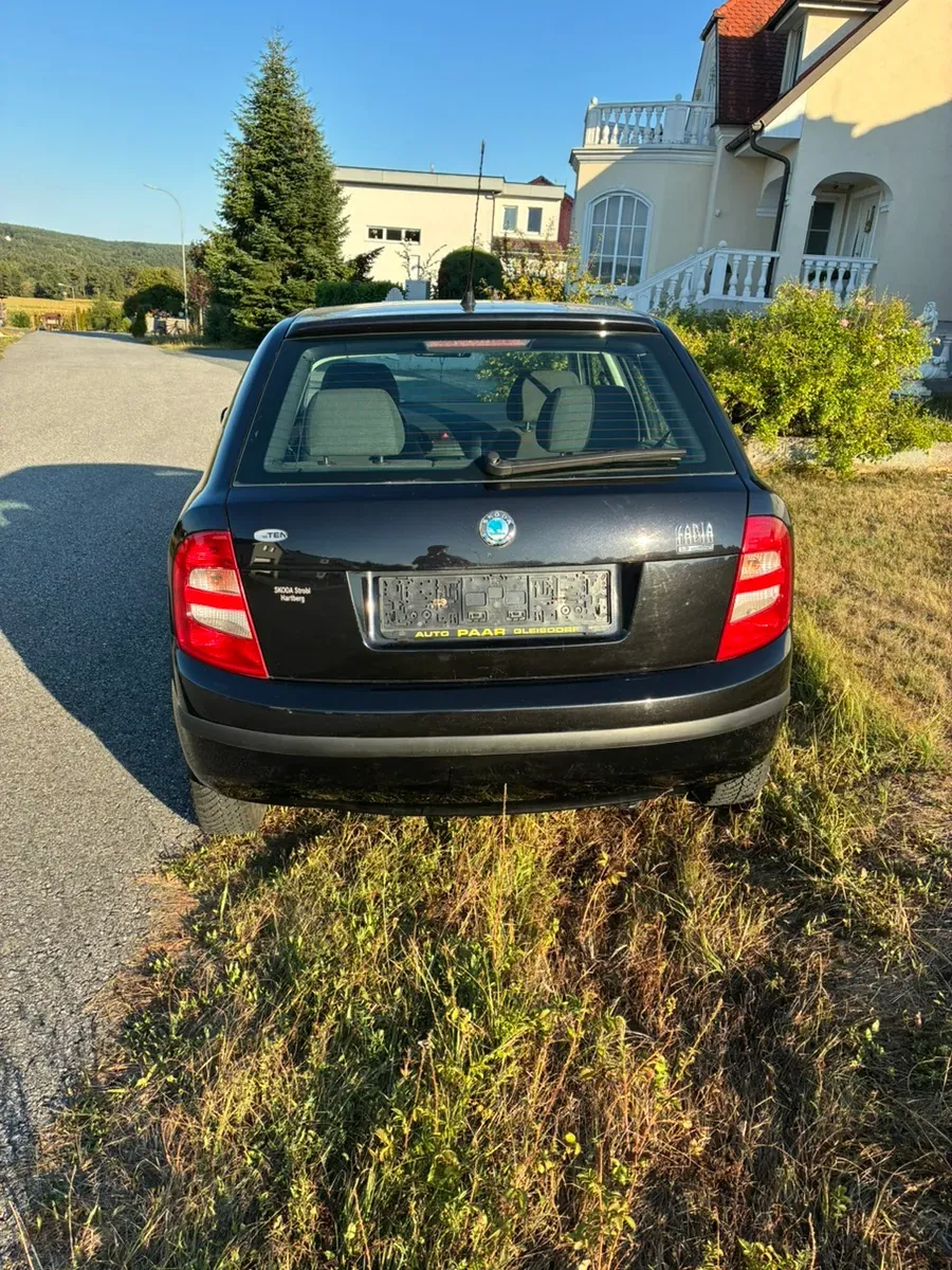 Skoda Fabia 2003 photo 3
