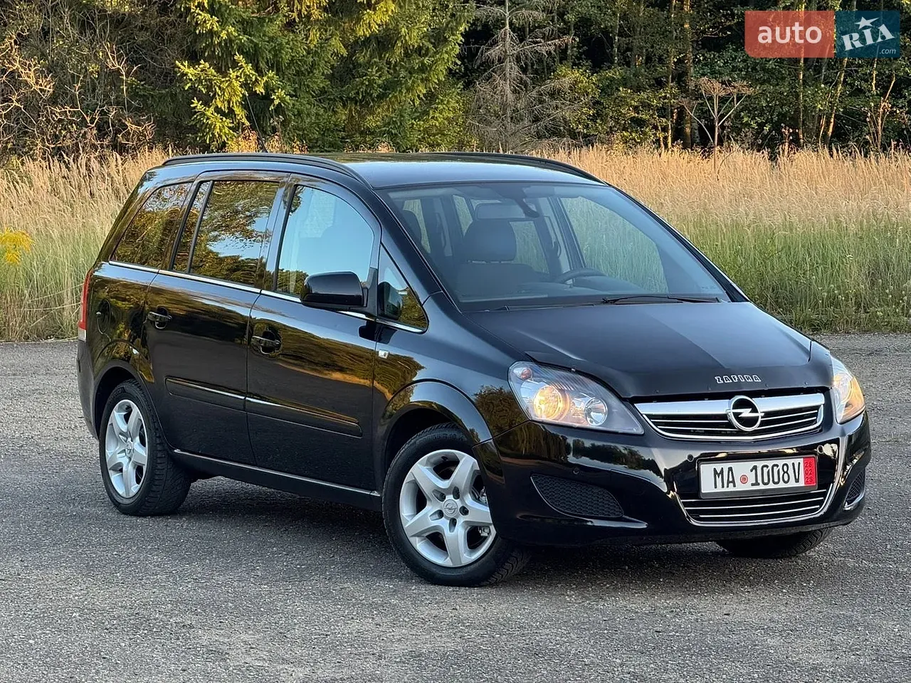 Opel Zafira 2012 photo 2