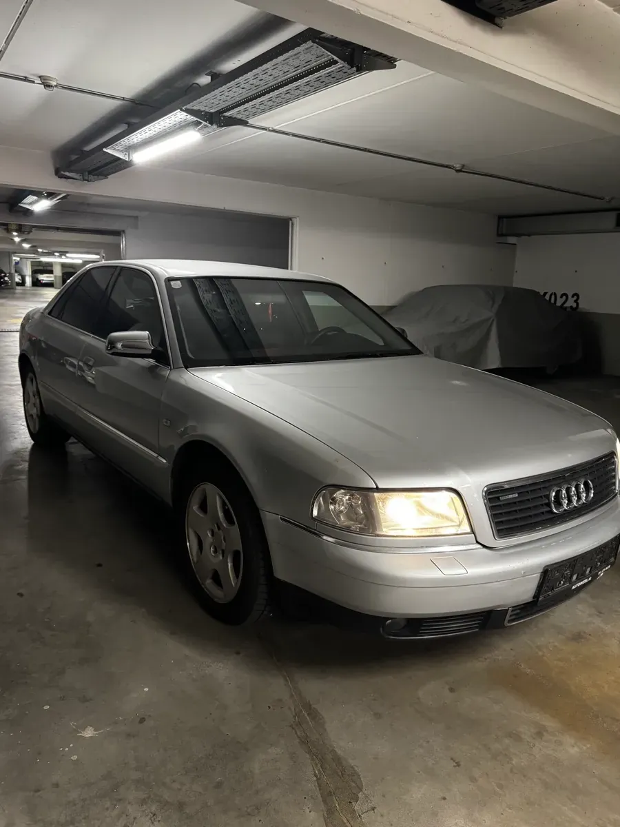 Audi A8 2002 photo 2