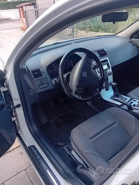 Volvo V50 2012 photo 4