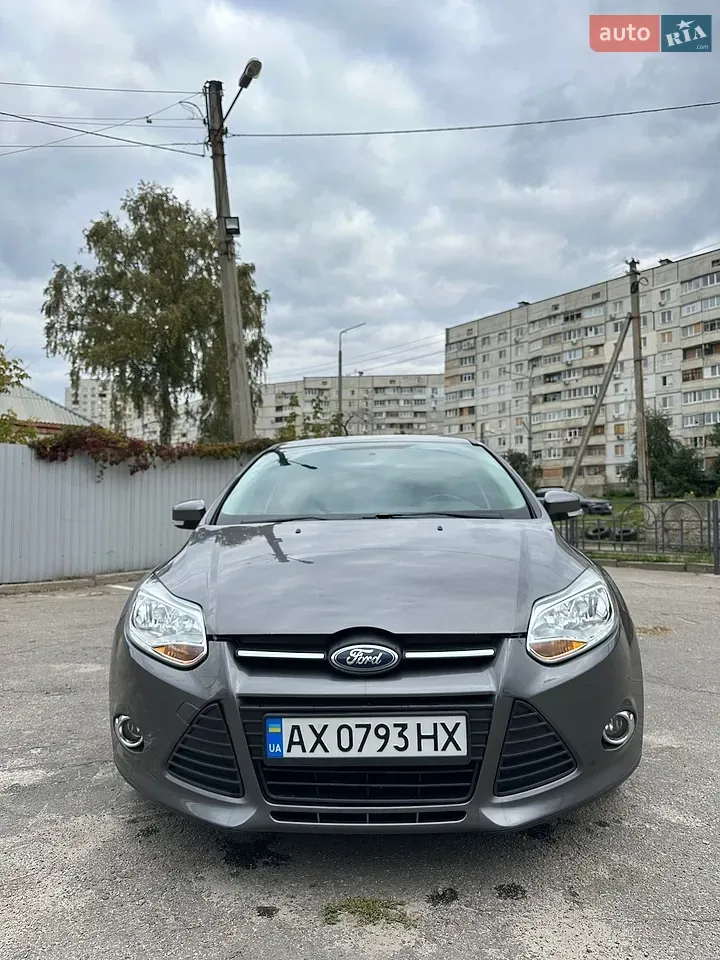 Ford Focus 2013 photo 2