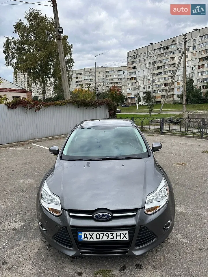 Ford Focus 2013 photo 3